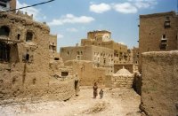 Yémen (اليمن) - Plateaux centraux, orientaux et occidentaux - Villes et villages (مدن وقرى) - (Photo, D. van Hoorde) - 5/13 Yémen (اليمن) - Plateaux centraux, orientaux et occidentaux - Villes et villages (...)